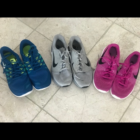 NIKE - Picture 2 of 2